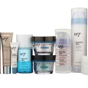 No7 Gift Set-1